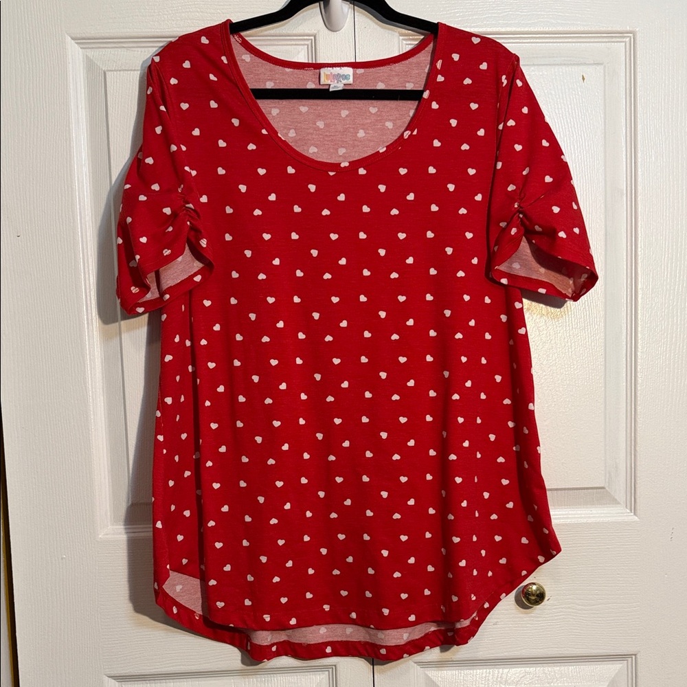 LuLaRoe Red Heart Pattern Short Sleeve Top
